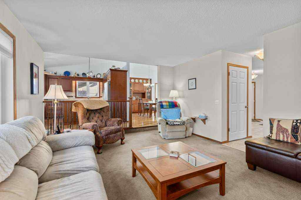 MLS® A2251486 - 179 Douglasbank Drive SE in Douglasdale/Glen Calgary, Residential