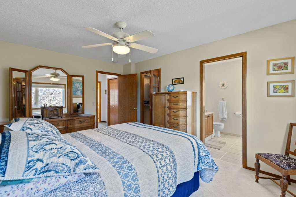MLS® A2251486 - 179 Douglasbank Drive SE in Douglasdale/Glen Calgary, Residential