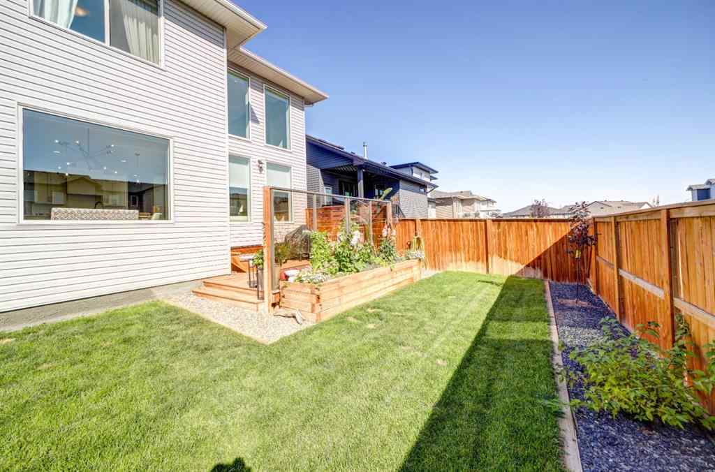 MLS® A2251492 - 2725 46 Street S in Discovery Lethbridge, Residential