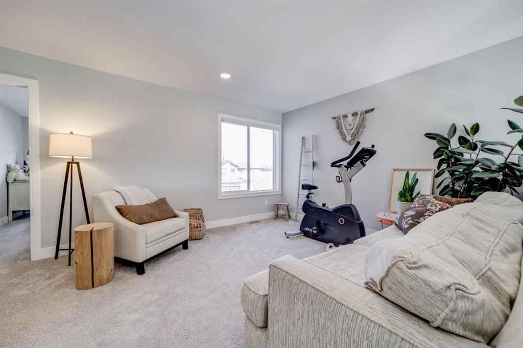MLS® A2251492 - 2725 46 Street S in Discovery Lethbridge, Residential