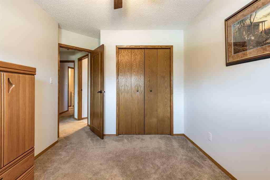 MLS® A2251496 - 18 Rideau Green SE in Ross Glen Medicine Hat, Residential