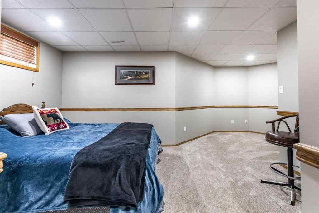 MLS® A2251496 - 18 Rideau Green SE in Ross Glen Medicine Hat, Residential