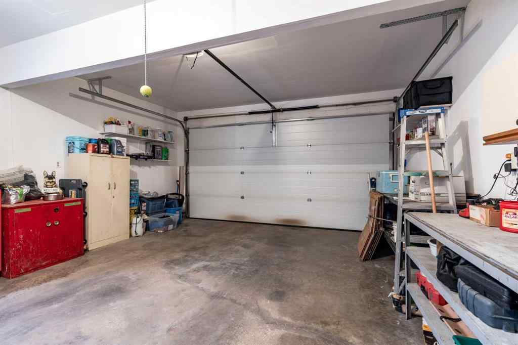 MLS® A2251496 - 18 Rideau Green SE in Ross Glen Medicine Hat, Residential