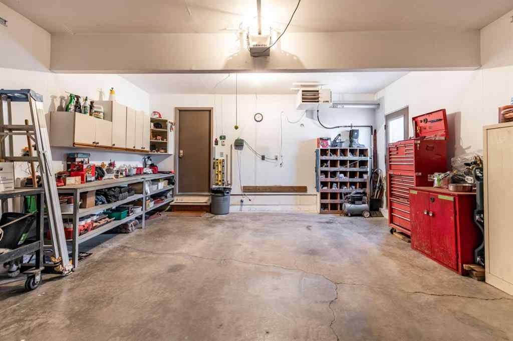 MLS® A2251496 - 18 Rideau Green SE in Ross Glen Medicine Hat, Residential