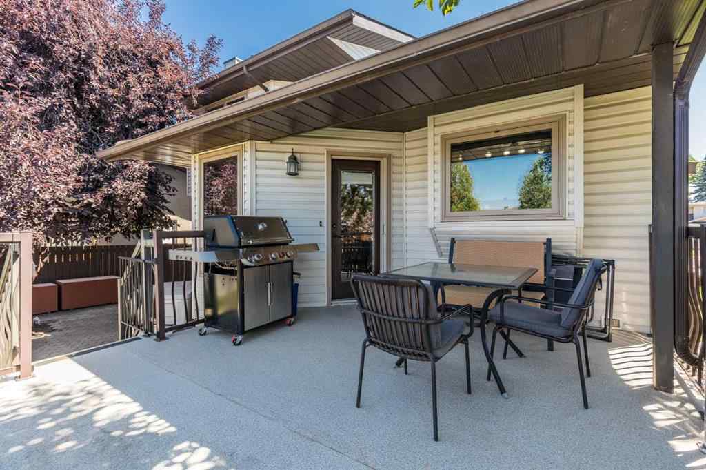 MLS® A2251496 - 18 Rideau Green SE in Ross Glen Medicine Hat, Residential