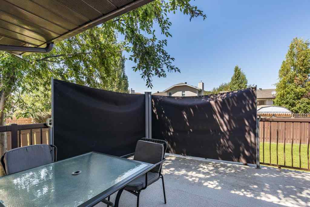 MLS® A2251496 - 18 Rideau Green SE in Ross Glen Medicine Hat, Residential