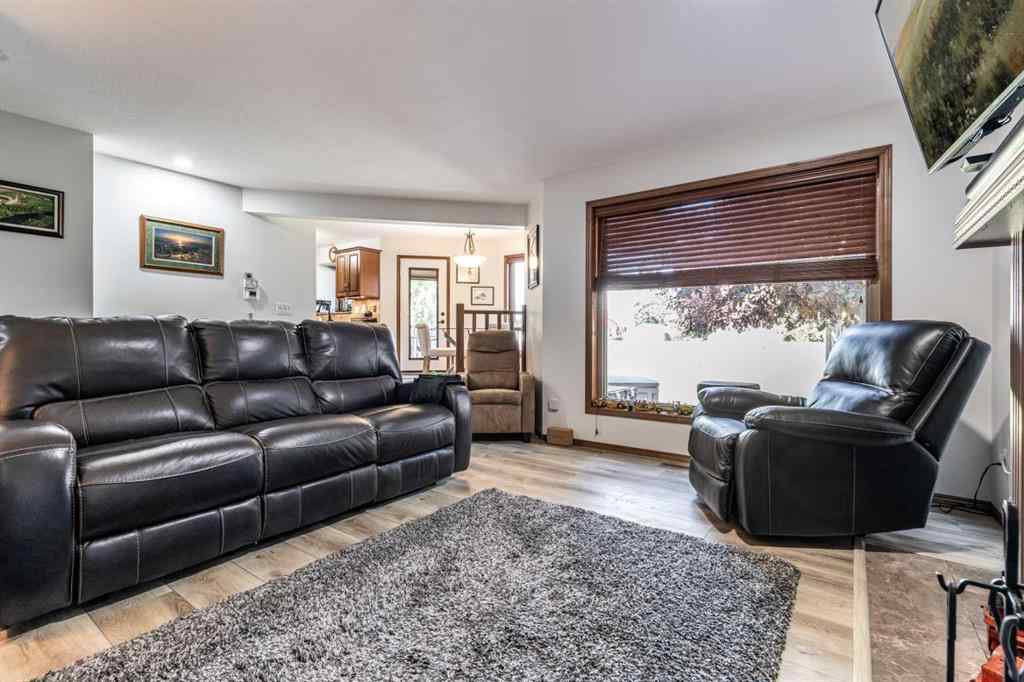 MLS® A2251496 - 18 Rideau Green SE in Ross Glen Medicine Hat, Residential