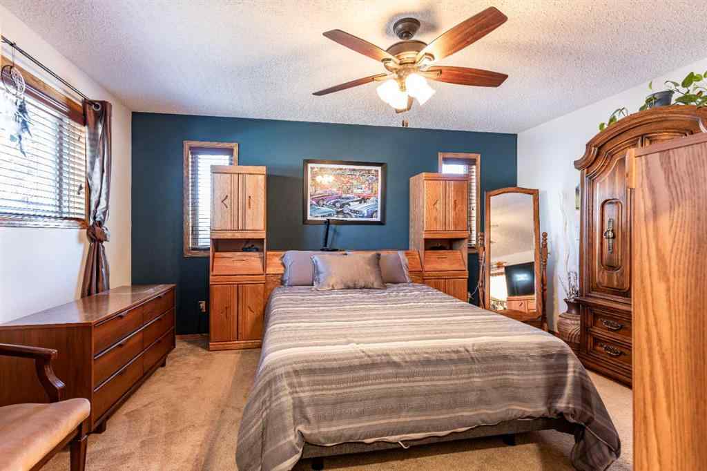 MLS® A2251496 - 18 Rideau Green SE in Ross Glen Medicine Hat, Residential