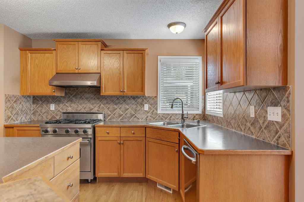 MLS® A2251498 - 150 Harvest Oak View NE in Harvest Hills Calgary, Residential
