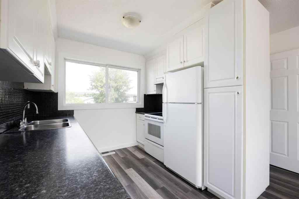 MLS® A2251499 - 34 Bell Crescent  in Downtown Fort McMurray, Residential
