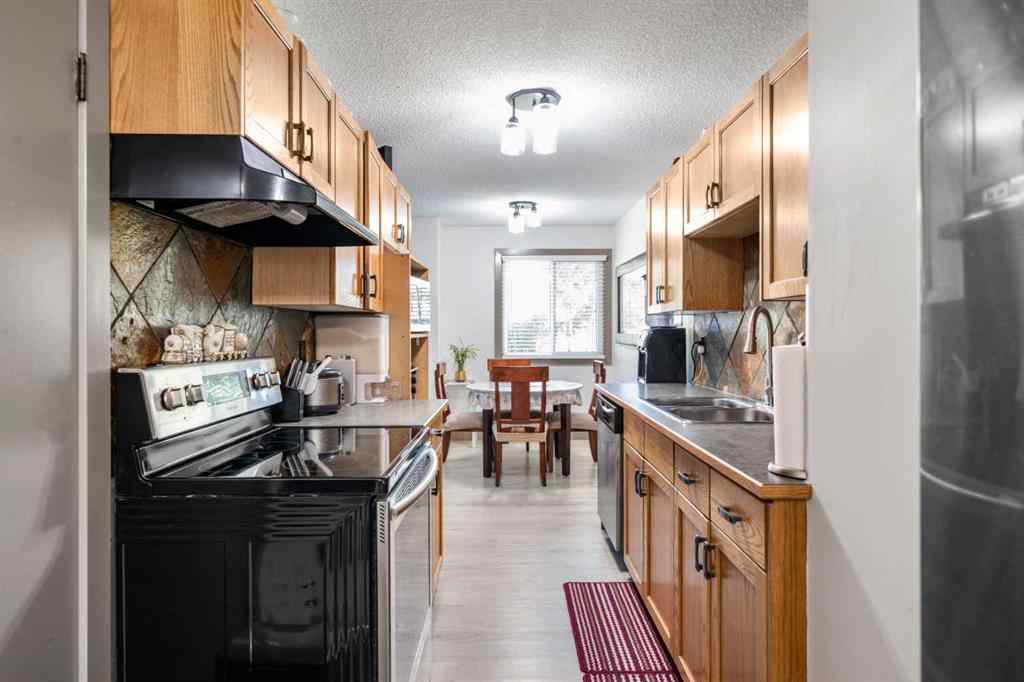 MLS® A2251505 - 4409 33 Avenue SW in Glenbrook Calgary, Residential