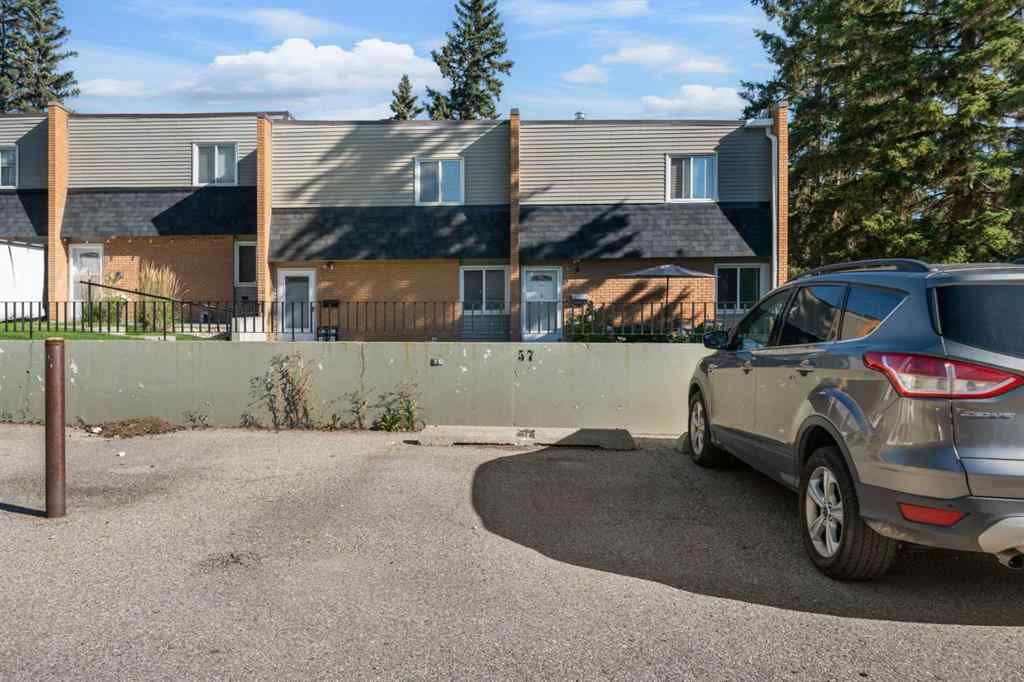 MLS® A2251505 - 4409 33 Avenue SW in Glenbrook Calgary, Residential