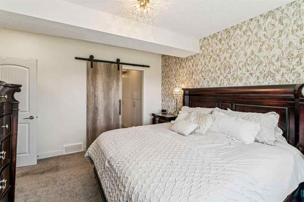 MLS® A2251506 - 325 Kinniburgh Cove  in Kinniburgh North Chestermere, Residential