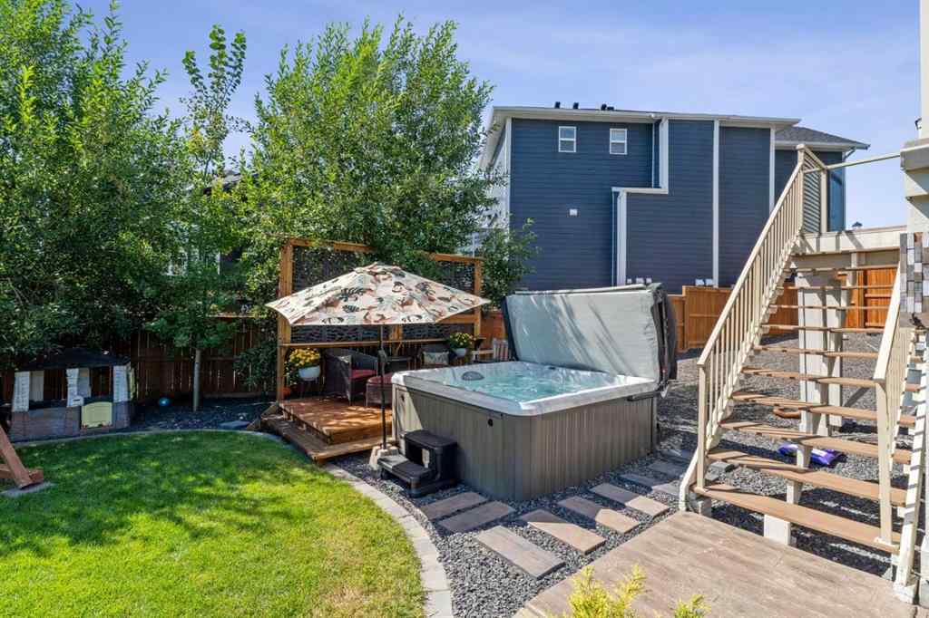MLS® A2251506 - 325 Kinniburgh Cove  in Kinniburgh North Chestermere, Residential