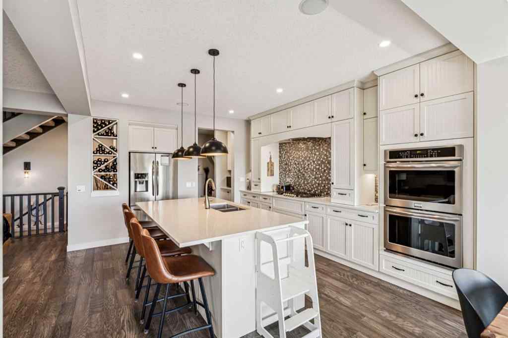 MLS® A2251506 - 325 Kinniburgh Cove  in Kinniburgh North Chestermere, Residential