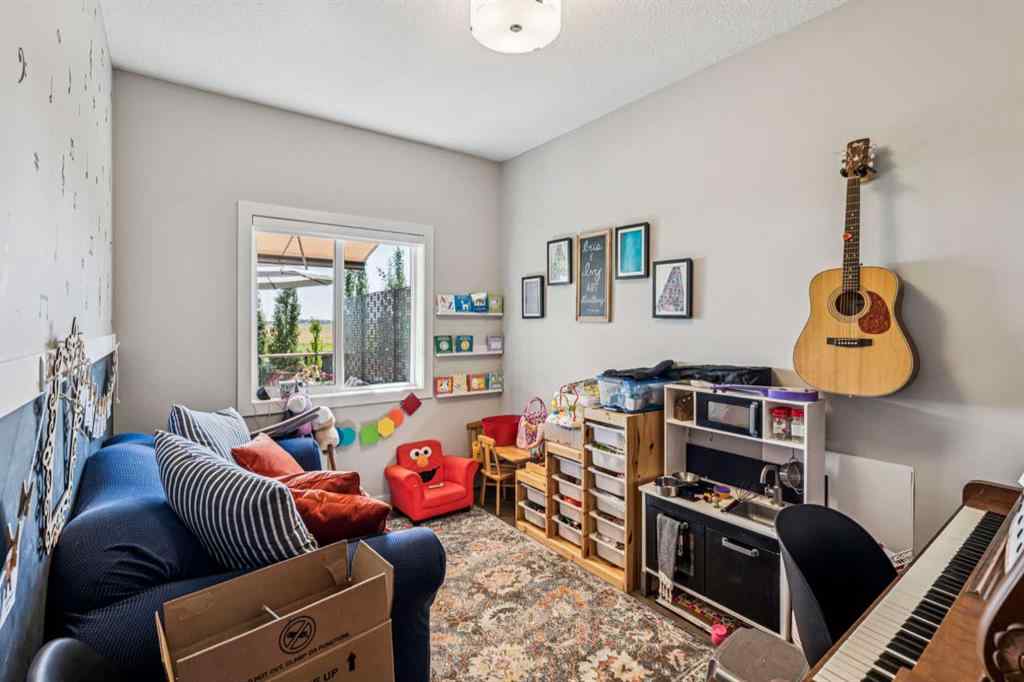 MLS® A2251506 - 325 Kinniburgh Cove  in Kinniburgh North Chestermere, Residential