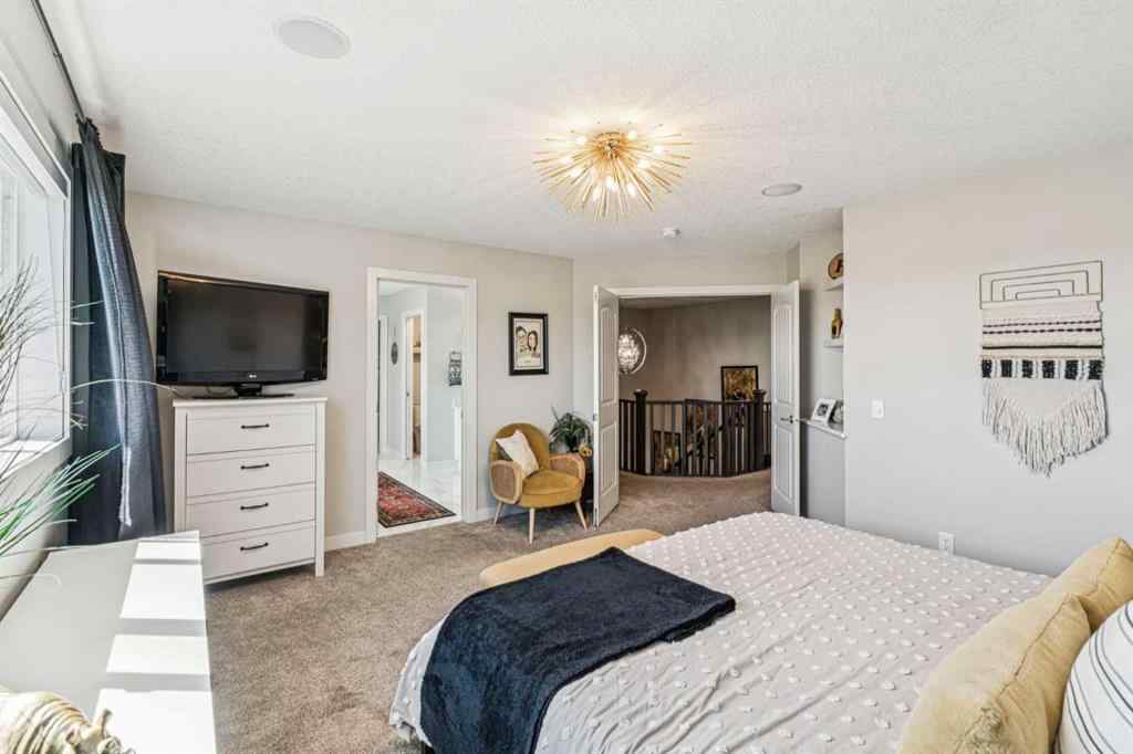 MLS® A2251506 - 325 Kinniburgh Cove  in Kinniburgh North Chestermere, Residential