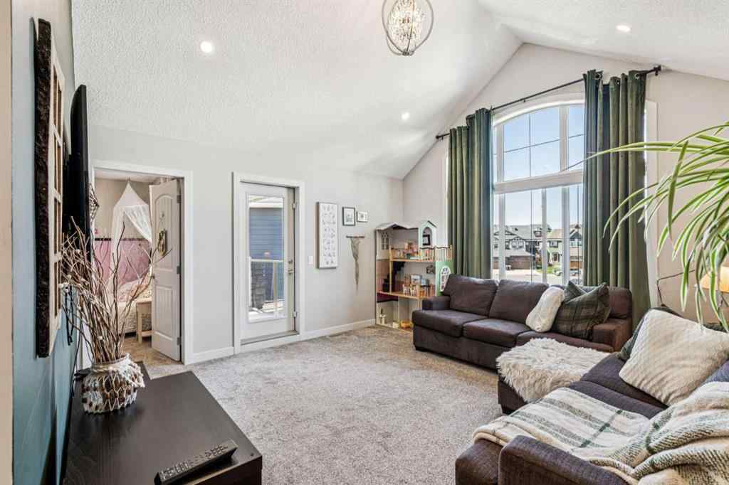 MLS® A2251506 - 325 Kinniburgh Cove  in Kinniburgh North Chestermere, Residential