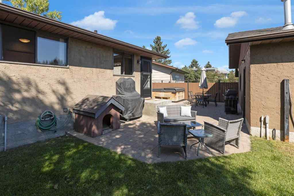 MLS® A2251516 - 968 Abbotsford Drive NE in Abbeydale Calgary, Residential