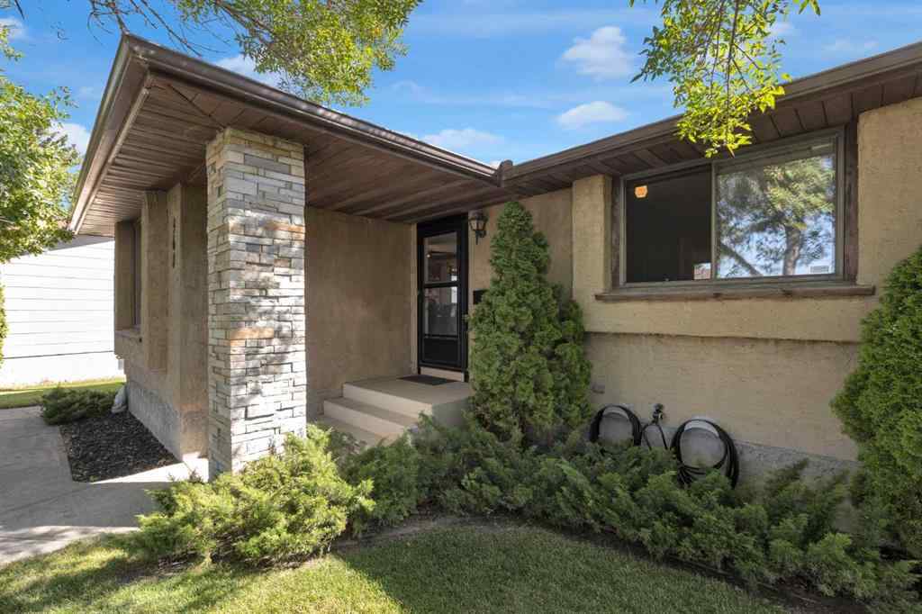 MLS® A2251516 - 968 Abbotsford Drive NE in Abbeydale Calgary, Residential