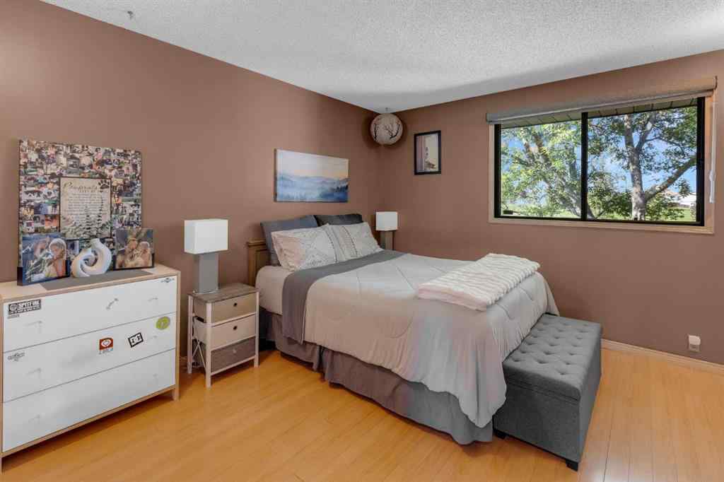 MLS® A2251516 - 968 Abbotsford Drive NE in Abbeydale Calgary, Residential