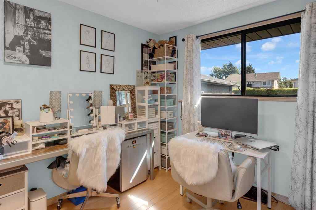MLS® A2251516 - 968 Abbotsford Drive NE in Abbeydale Calgary, Residential