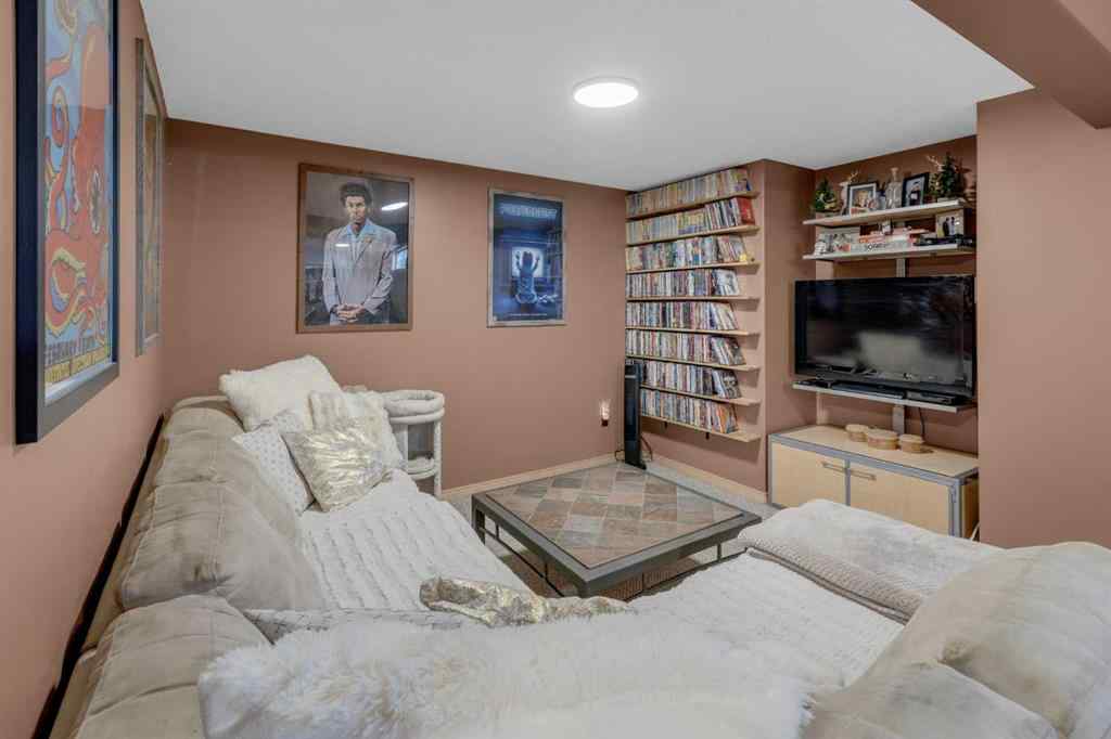 MLS® A2251516 - 968 Abbotsford Drive NE in Abbeydale Calgary, Residential