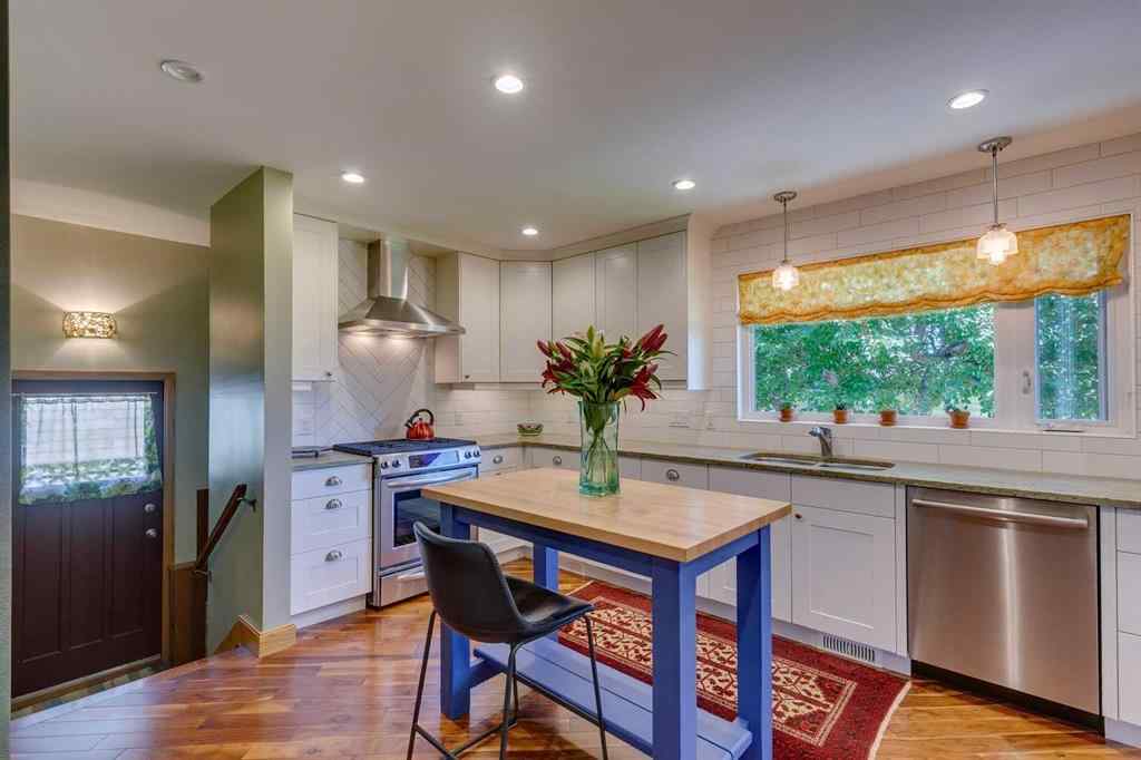 MLS® A2251519 - 126 Westwood Drive SW in Westgate Calgary, Residential