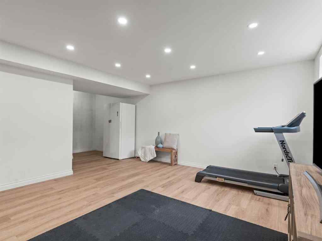 MLS® A2251523 - 502 Sunrise Hill SW in NONE Diamond Valley, Residential