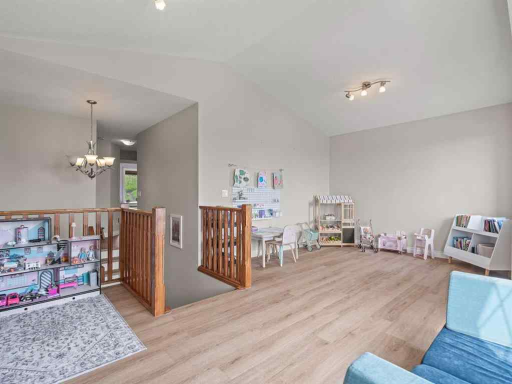 MLS® A2251523 - 502 Sunrise Hill SW in NONE Diamond Valley, Residential