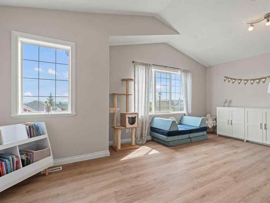 MLS® A2251523 - 502 Sunrise Hill SW in NONE Diamond Valley, Residential