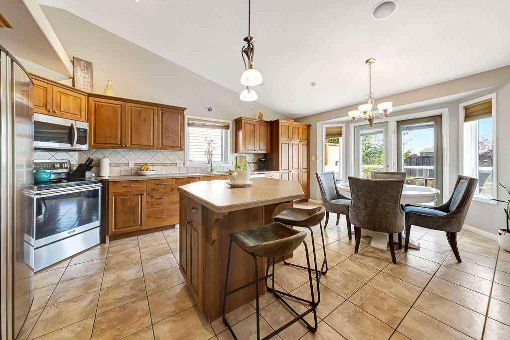 MLS® A2251533 - 2105 59A Avenue  in Lakeside Lloydminster, Residential