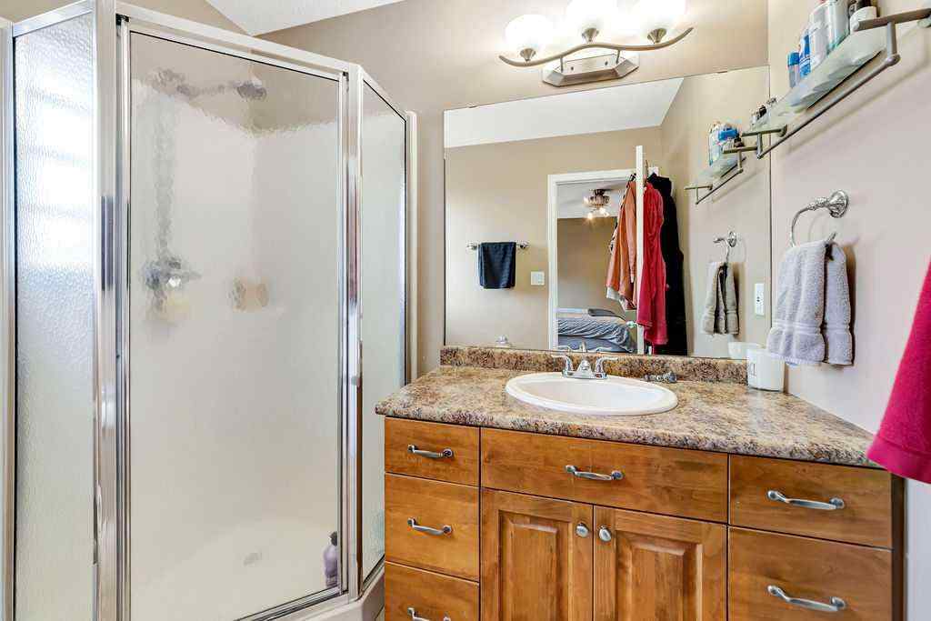 MLS® A2251533 - 2105 59A Avenue  in Lakeside Lloydminster, Residential