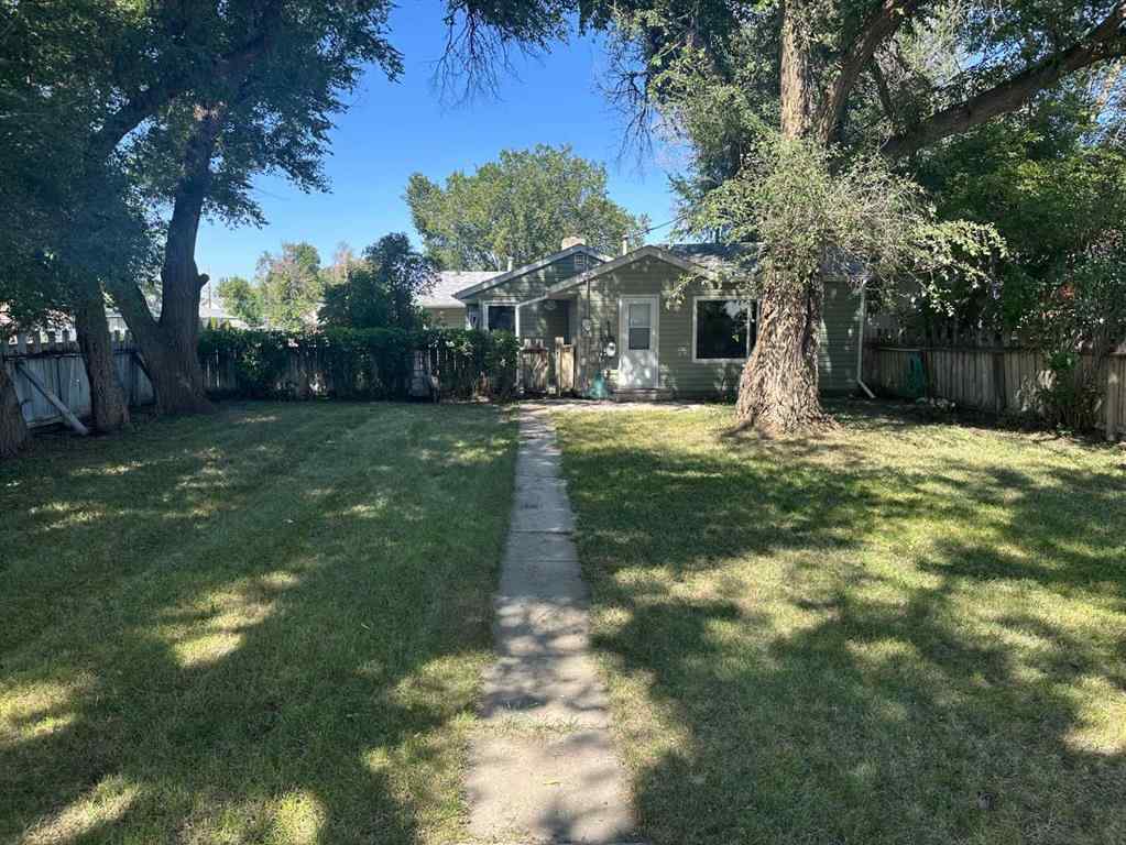 MLS® A2251536 - 5004 51 Avenue  in NONE Taber, Residential