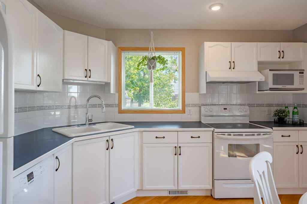 MLS® A2251544 - Unit #16 900 Allen Street SE in Airdrie Meadows Airdrie, Residential
