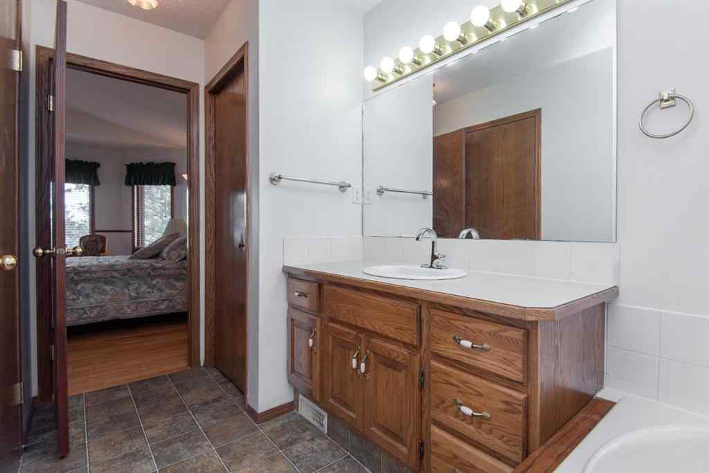 MLS® A2251546 - 86 Dobler Avenue  in Deer Park Village Red Deer, Residential