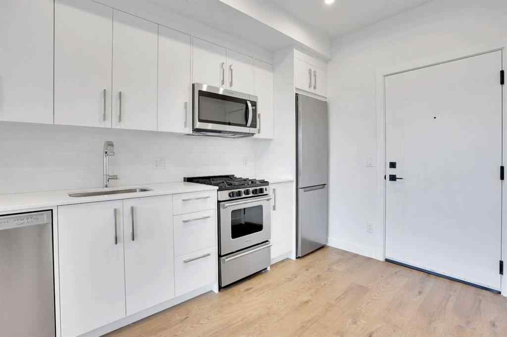 MLS® A2251548 - Unit #744 110 18A Street NW in West Hillhurst Calgary, Residential