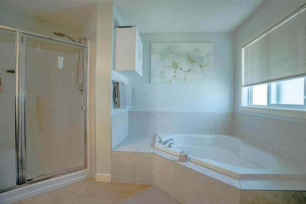 MLS® A2251549 - 2858 Chinook Winds Drive SW in Prairie Springs Airdrie, Residential