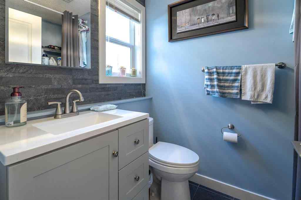 MLS® A2251549 - 2858 Chinook Winds Drive SW in Prairie Springs Airdrie, Residential