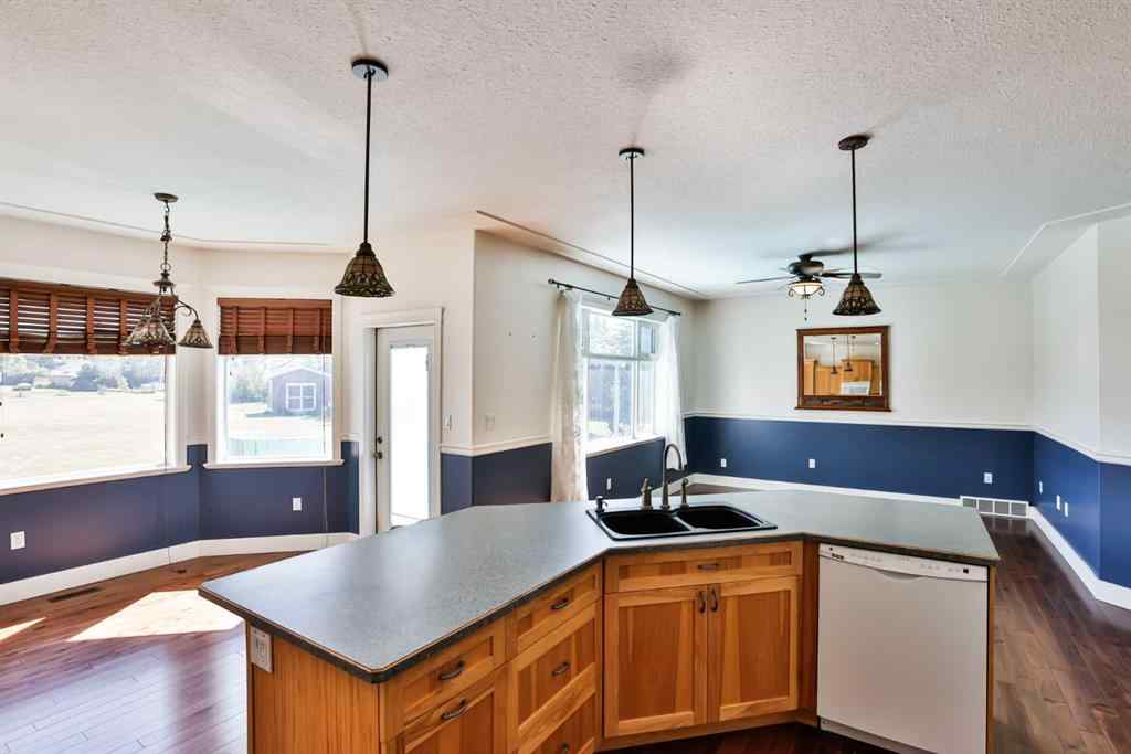 MLS® A2251553 - 425 N 100 W   in NONE Raymond, Residential