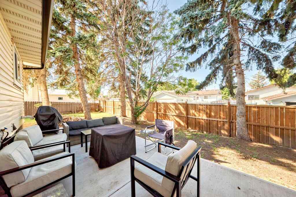 MLS® A2251564 - 19 Templeridge Place NE in Temple Calgary, Residential