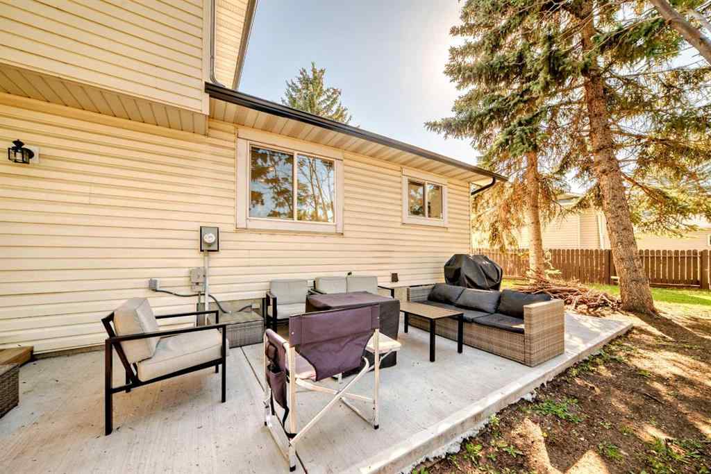MLS® A2251564 - 19 Templeridge Place NE in Temple Calgary, Residential