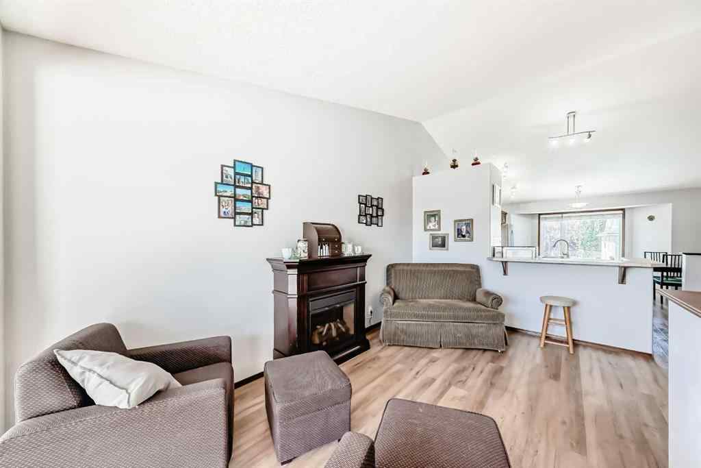 MLS® A2251565 - 283 Highland Circle  in Hillview Estates Strathmore, Residential