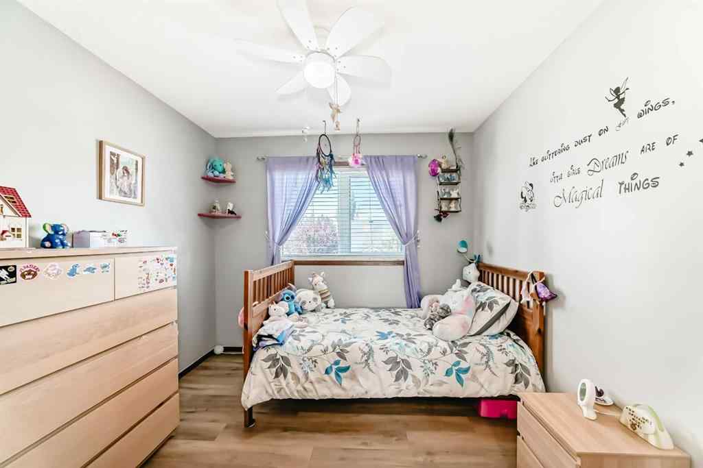 MLS® A2251565 - 283 Highland Circle  in Hillview Estates Strathmore, Residential