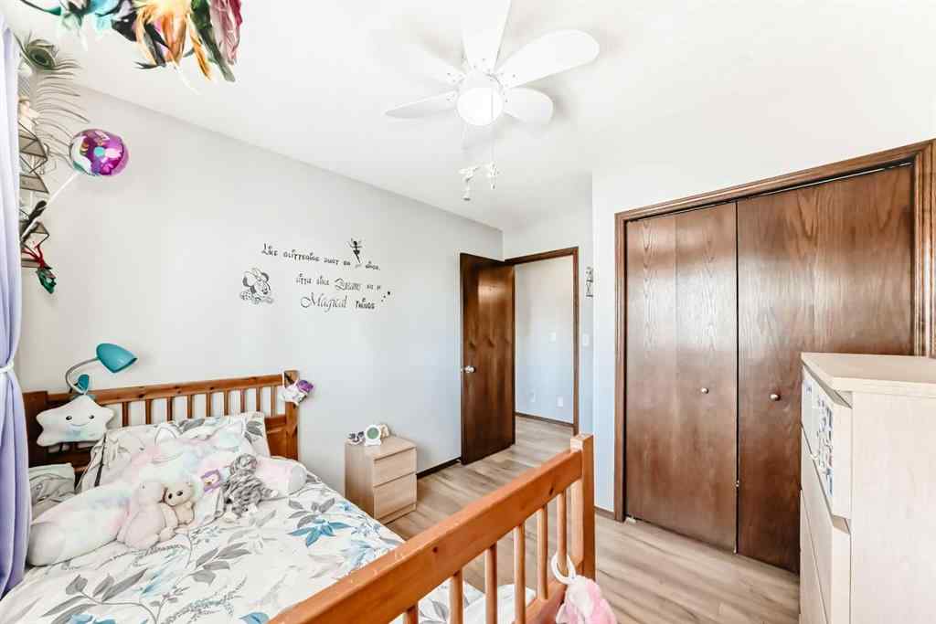 MLS® A2251565 - 283 Highland Circle  in Hillview Estates Strathmore, Residential