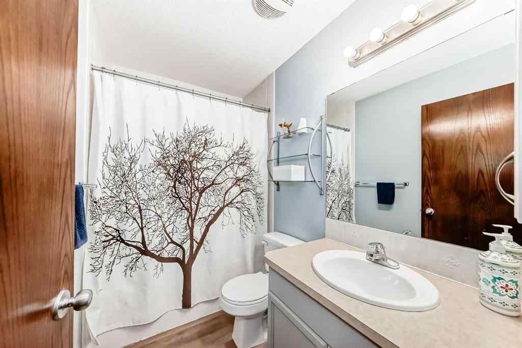 MLS® A2251565 - 283 Highland Circle  in Hillview Estates Strathmore, Residential