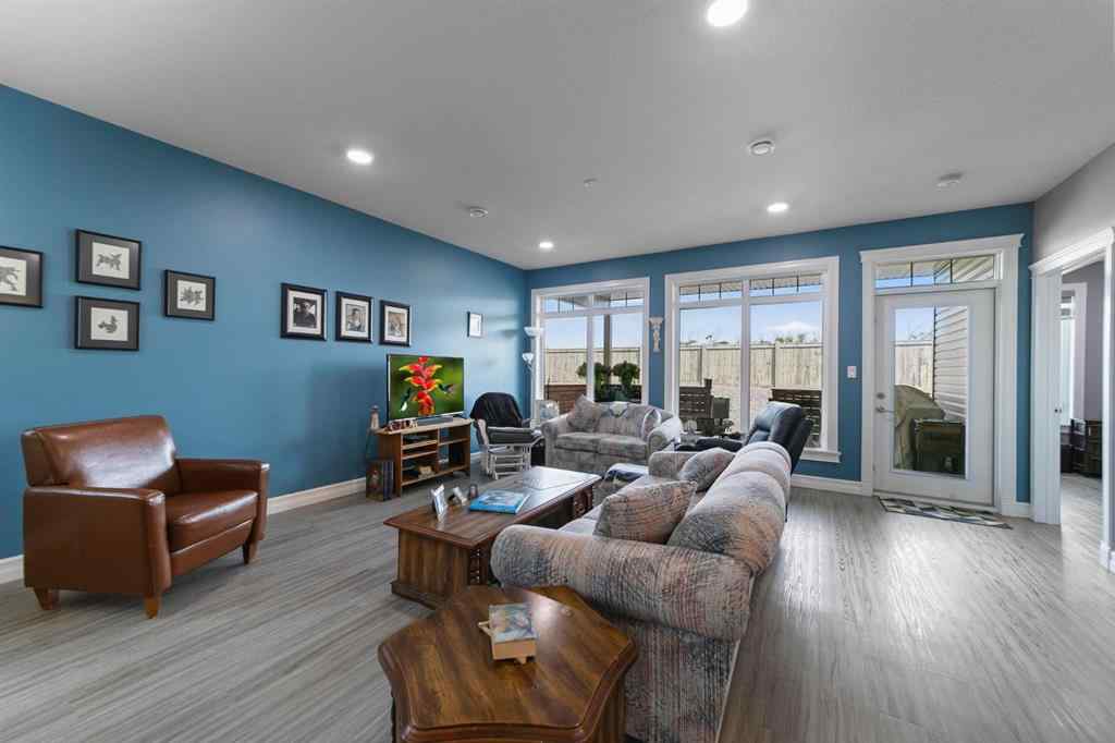 MLS® A2251566 - 3929 49 Street  in Creekview Camrose, Residential