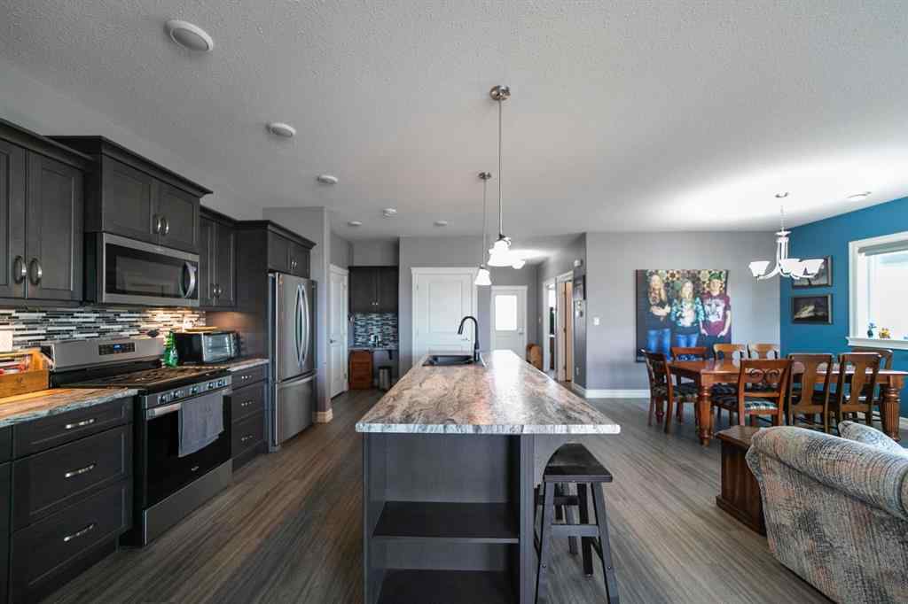 MLS® A2251566 - 3929 49 Street  in Creekview Camrose, Residential