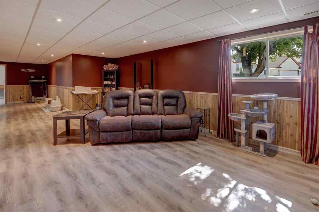 MLS® A2251570 - 426 9 Street  in NONE Beiseker, Residential