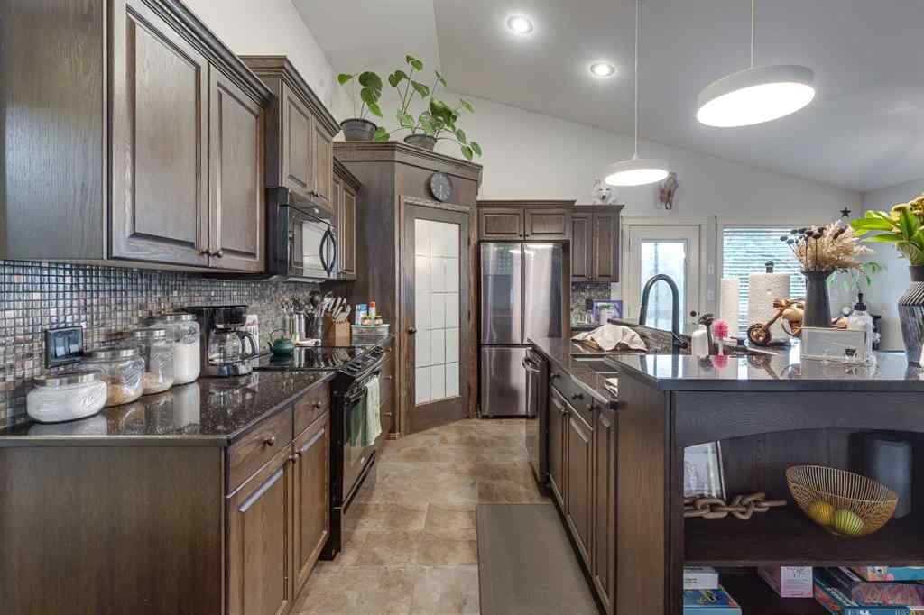 MLS® A2251573 - 4936 Aspen Lake Boulevard  in Aspen Lake Blackfalds, Residential